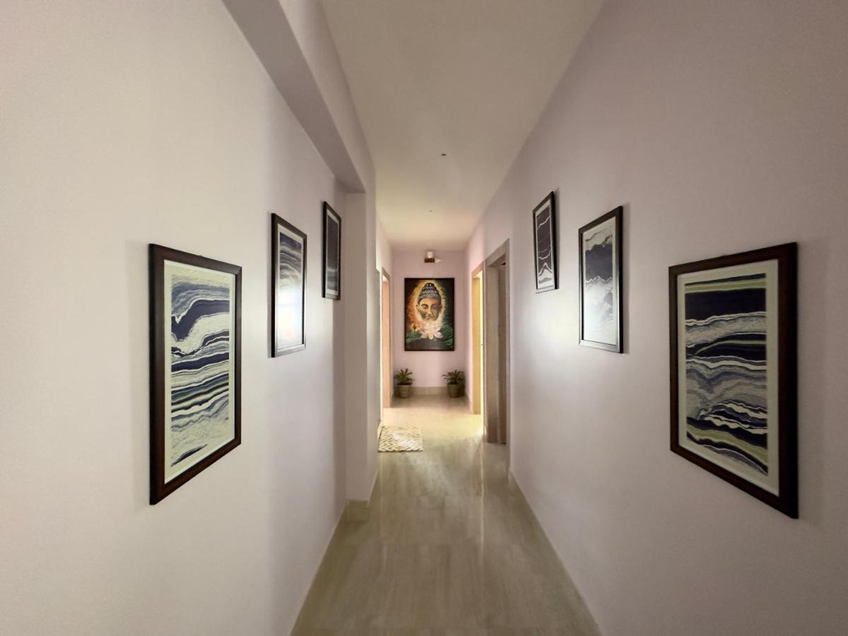 Three Little Birds Homestay Гувахати Экстерьер фото