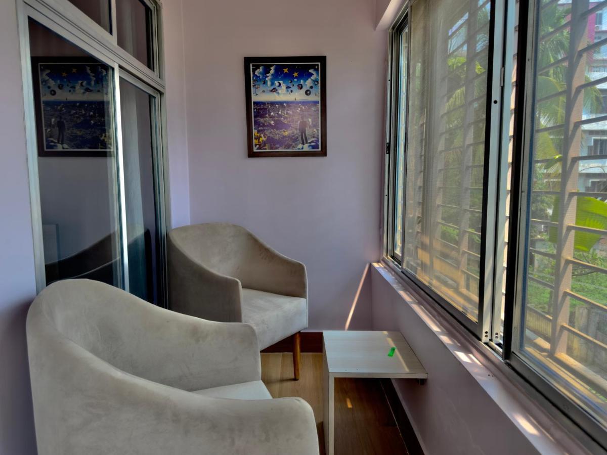 Three Little Birds Homestay Гувахати Экстерьер фото