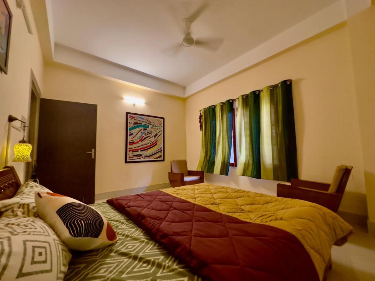 Three Little Birds Homestay Гувахати Экстерьер фото
